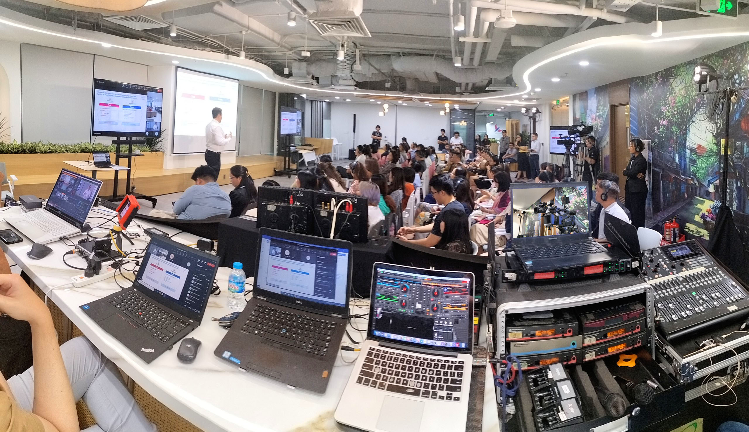 Dịch Vụ Livestream hội thảo