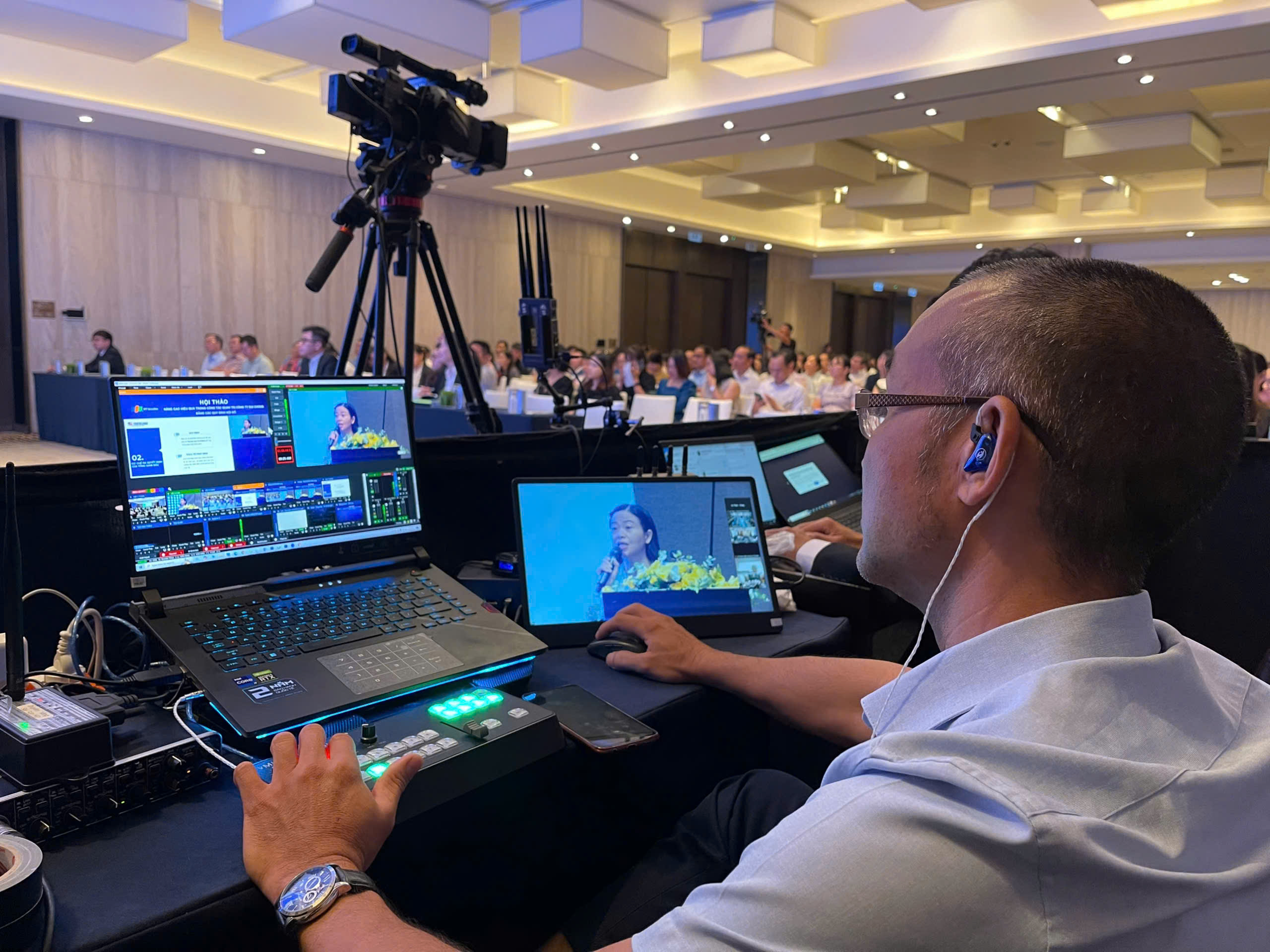 livestream hội thảo 03