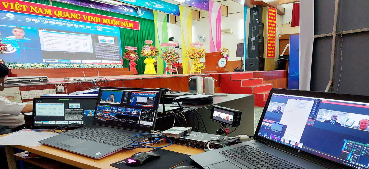 livestream hội thảo